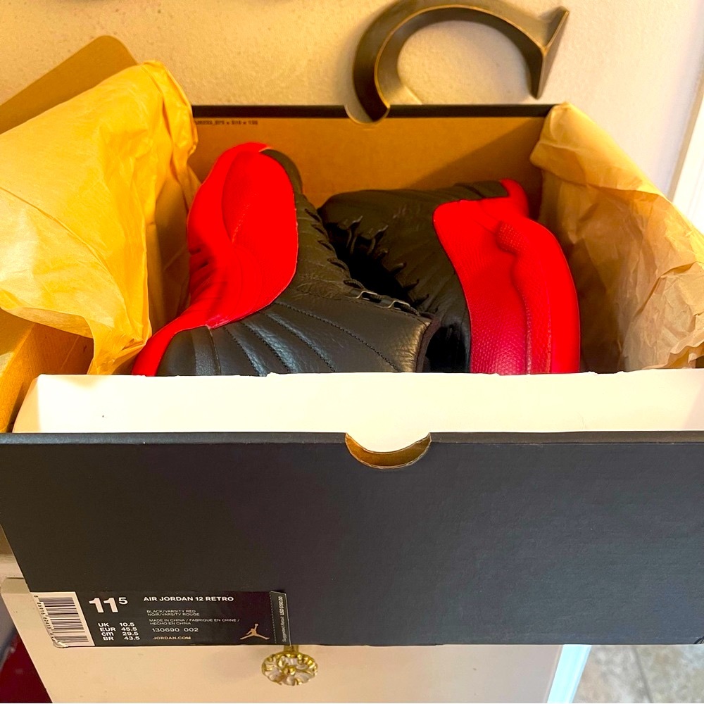 🔥AIR JORDAN 12 RETRO FLU GAME 2016🔥🔥 - Picture 2 of 4